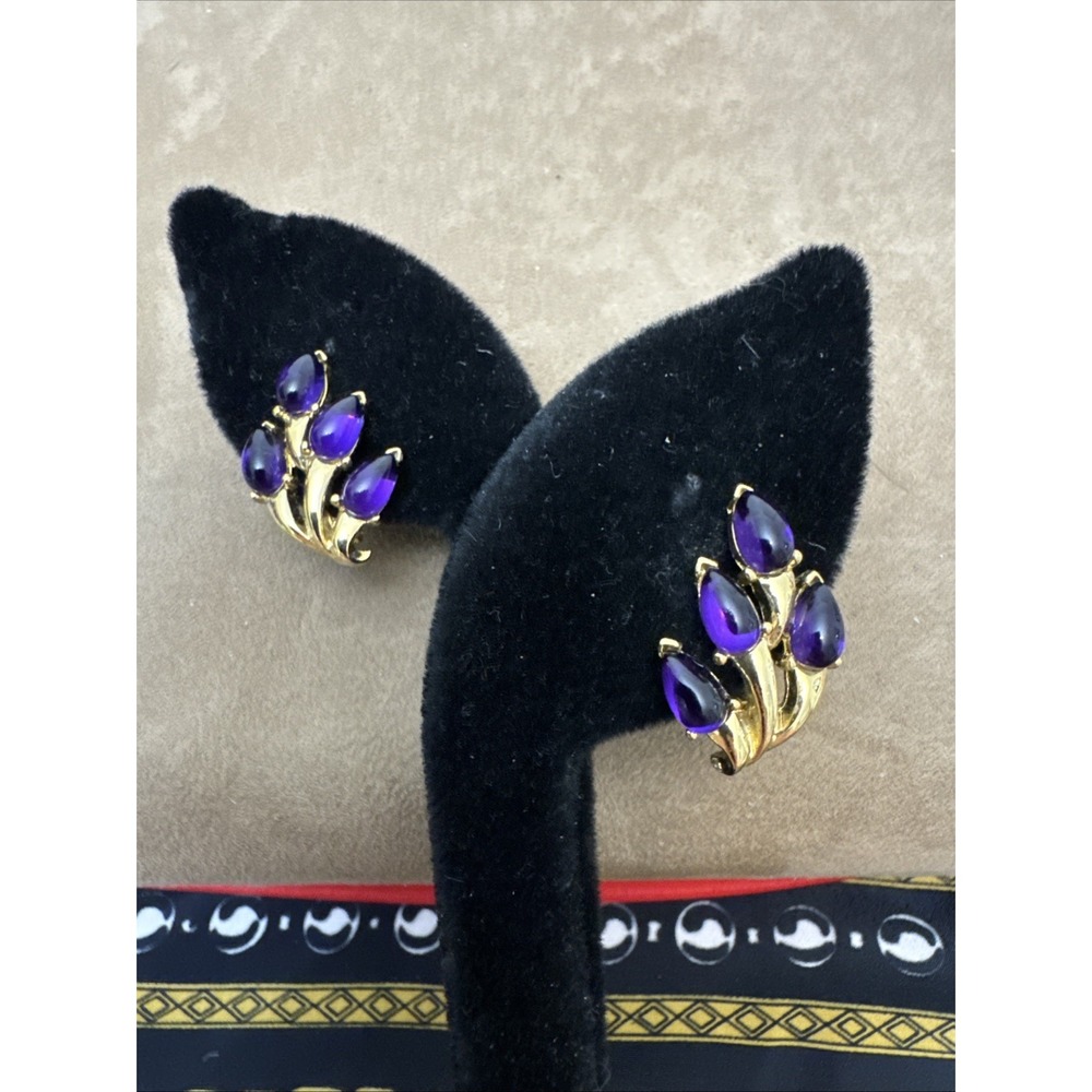 Trifari Vintage 70's Gold Tone Earrings Purple Jelly Belly Cabs Rare Signed EUC